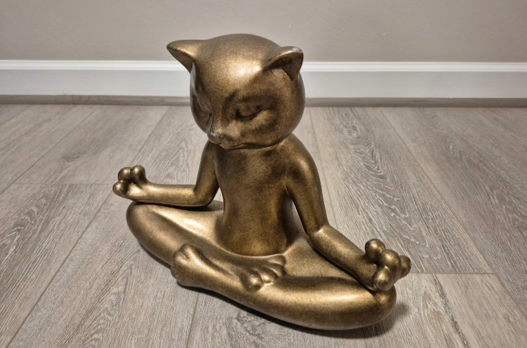 yoga cat statue