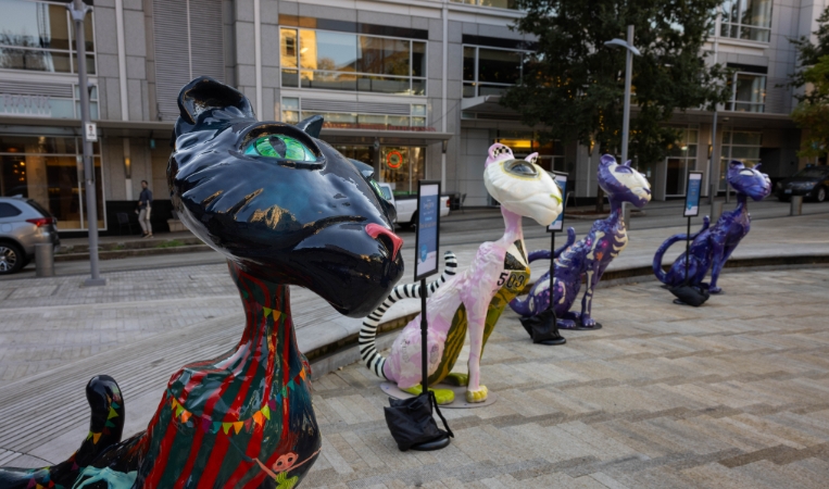 cat statuary