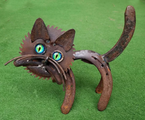 metal cat sculpture