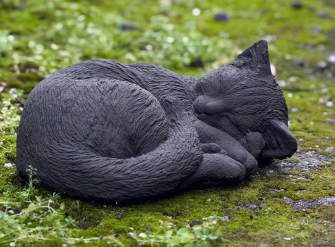 black cat memorial statue