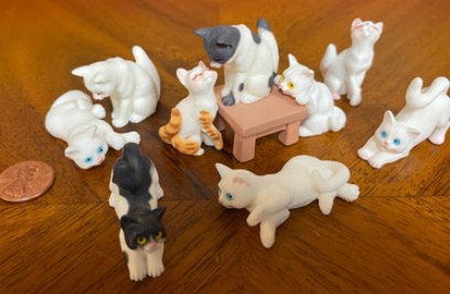 resin cat figurines