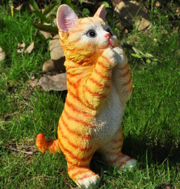 ginger cat statue