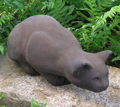 small cat statue