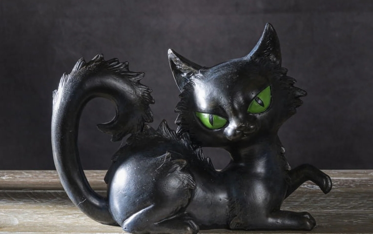 black cat figurine halloween