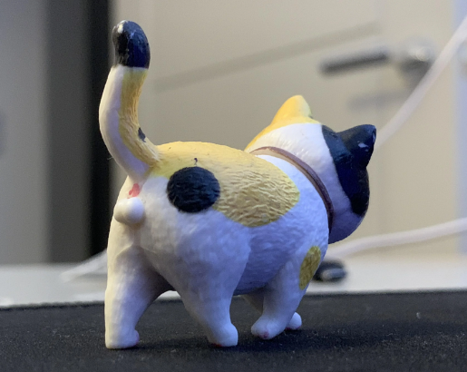 cat butt statue