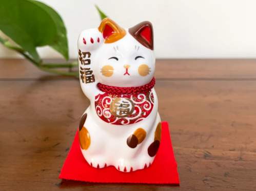 cat statue asian