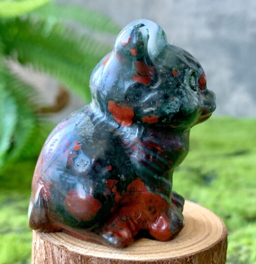 african cat statue
