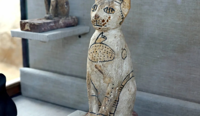 egyptian cat garden statue