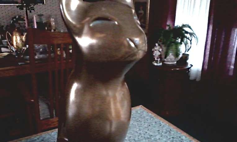 dewitt cat sculpture