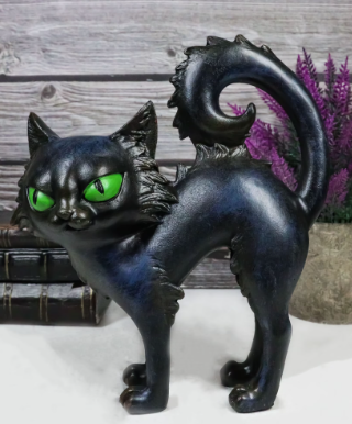 halloween cat sculpture