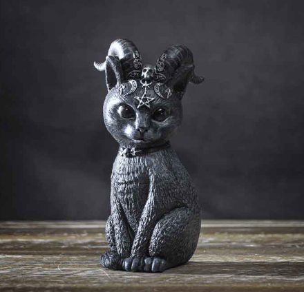 demon cat statue