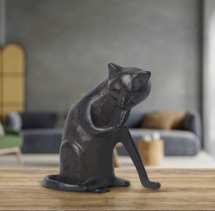 indoor cat statue