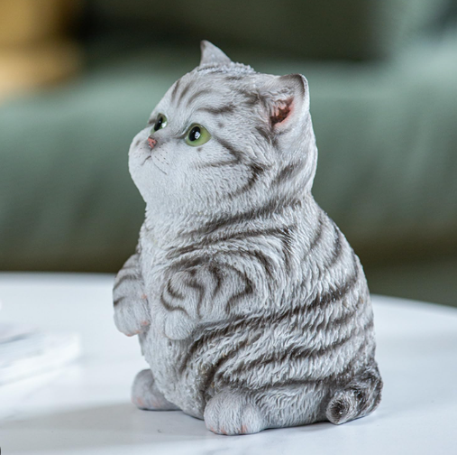 large fat cat statue