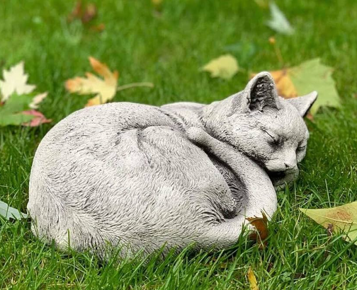 cat cement statue