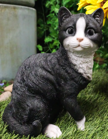 lifelike cat statue