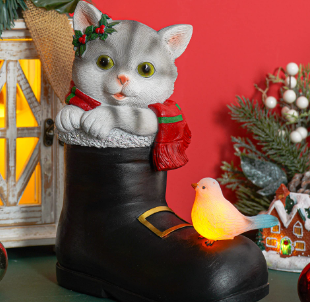 christmas cat statue