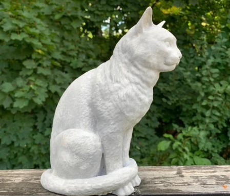garden sculpture cat