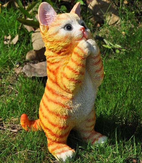 orange tabby cat figurines