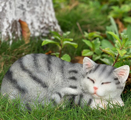 tabby cat garden statue