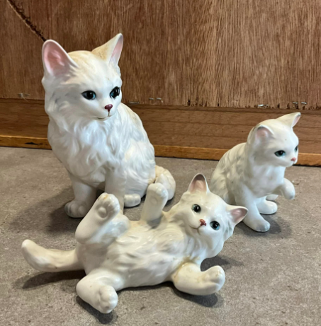 white cat figurines