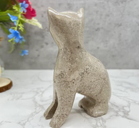 marble cat figurine