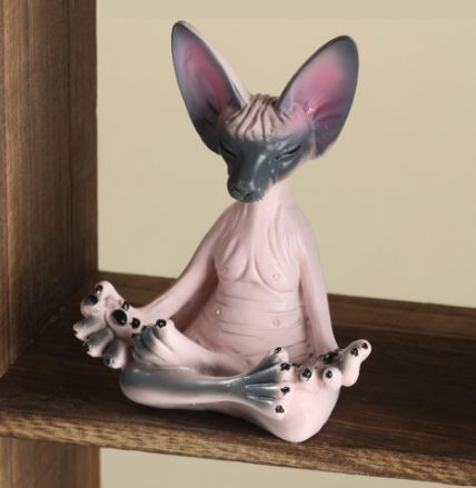 sphynx cat sculpture