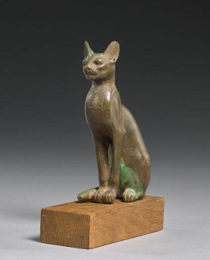 statue of a cat