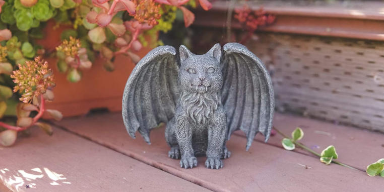 winged cat statue