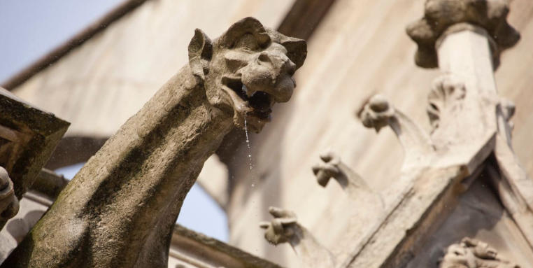 winged cat gargoyle